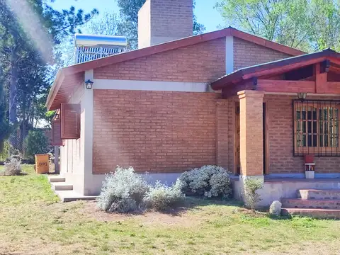 Manuel J. Castilla 300