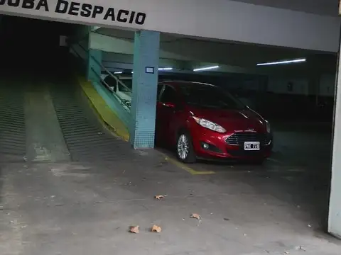 Excelente cochera en cubierta en Villa devoto 