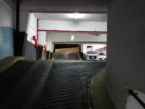 Cochera en Venta con acceso Rampa móvil