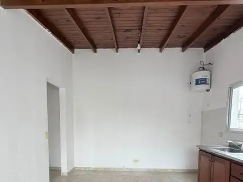 Bancalari 100, Piso 1