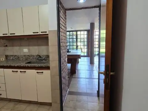 Casa 7 ambientes con 3 baños