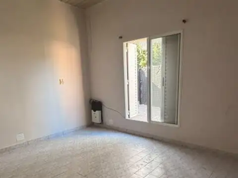 Casa en Alquiler con 1 cochera