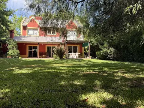 Casa 6 ambientes con 3 baños