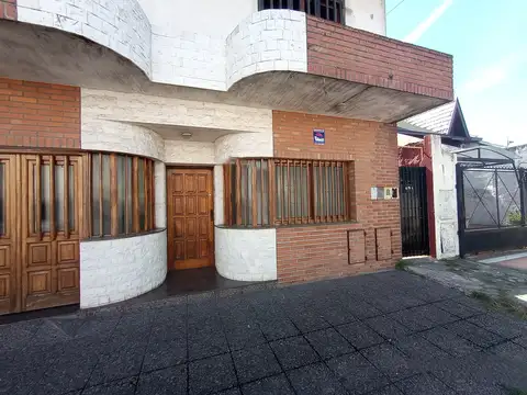 Local en Alquiler Via Púb.