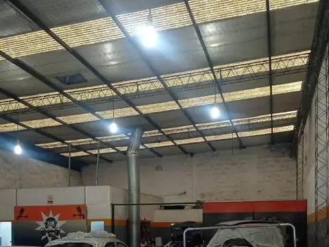 Depósito en venta - 200Mts2 - La Plata