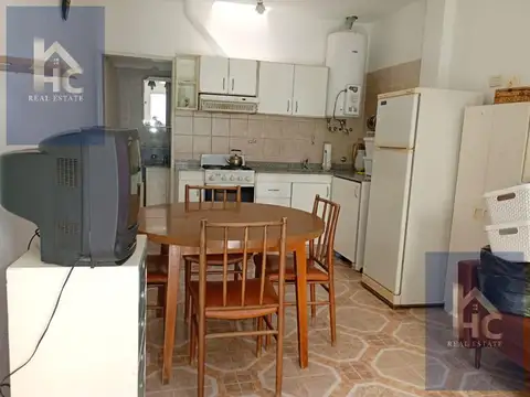 PH en venta 2 ambientes en monte grande con patio y jardin.