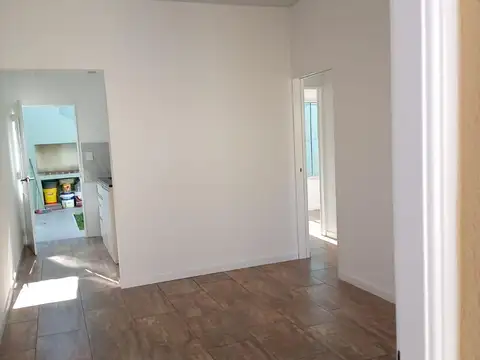 Casa 3 ambientes con 1 baño