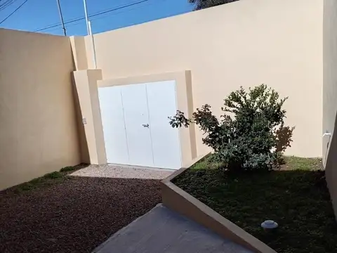 Casa en Alquiler en San Cayetano  - Lujan, $ 900.000