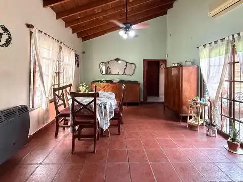 Casa en Venta en José Mármol, USD 100.000