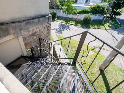 Depto Tipo Casa en Venta de 3 ambientes
