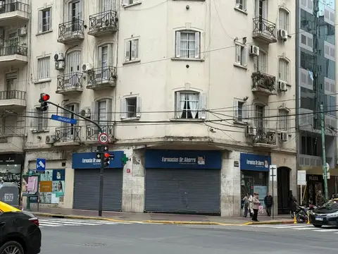 Local en alquiler en Av. Cordoba y Uruguay