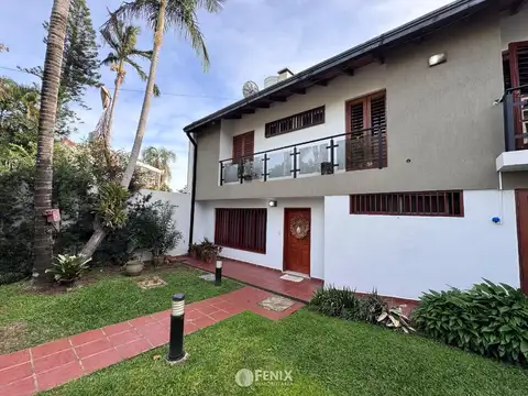 CF1245 - CASA RESIDENCIAL EN VENTA  - AV. CORRIENES Y CHILE
