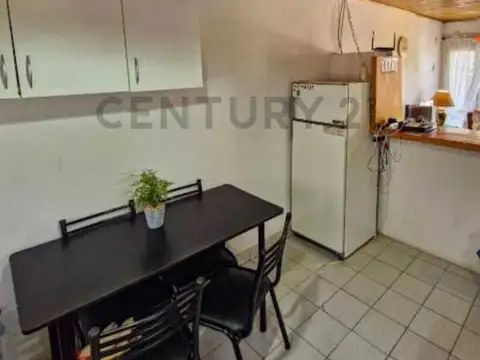 Casa 2 ambientes con 1 baño