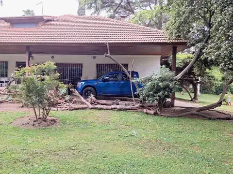 CASA QUINTA EN VENTA EN BOSQUES LOTE DE 10000M2