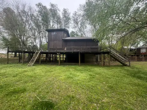 CASA TIPO CABAÑA