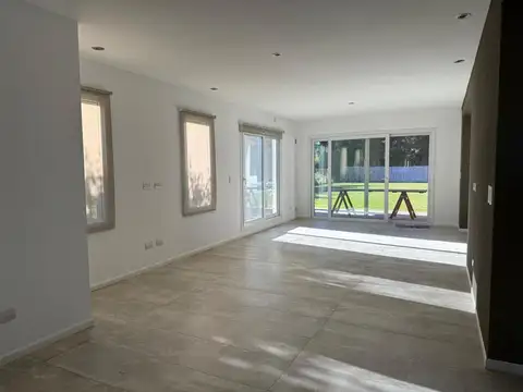 Casa en Alquiler de 5 dormitorios