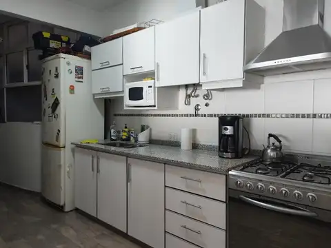 Departamento en Alquiler en Lomas De Zamora, $ 600.000