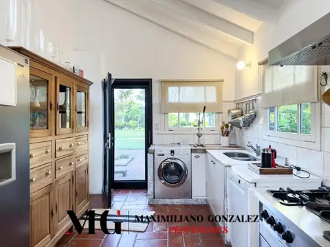 Casa en Alquiler con 1 cochera