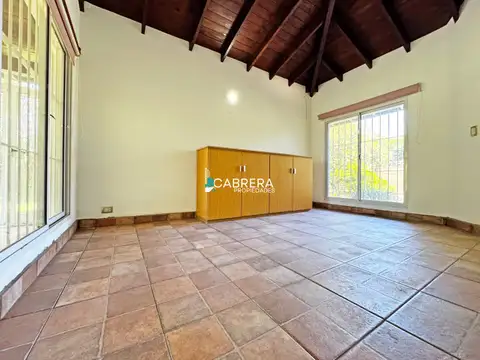 Casa en Venta con 5 cocheras
