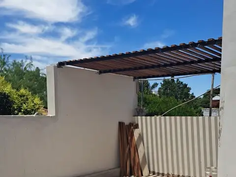 Casa-quinta de 4 dormitorios en Savio 826-Sta Rosa