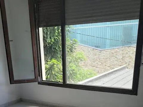 Casa-quinta de 4 dormitorios en Savio 826-Sta Rosa