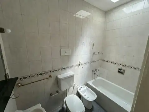 VENTA CASA LOTE PROPIO 6 AMBIENTES EN COLEGIALES