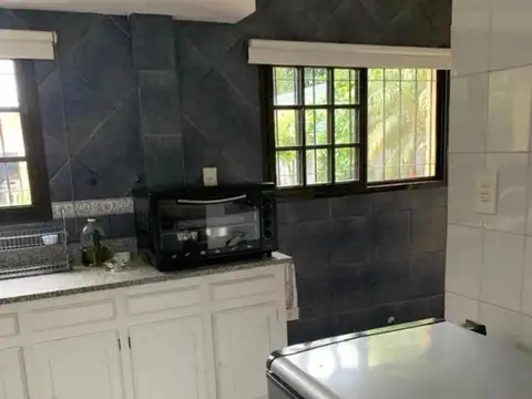 Hermosa casa en venta 6 ambientes - José c Paz