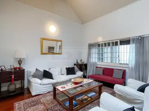 Casa 7 ambientes Venta - Martinez