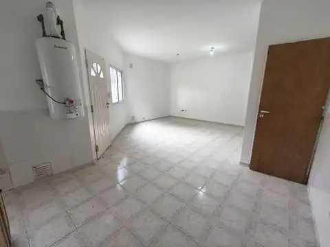 Casa en Alquiler en Berazategui, $ 720.000
