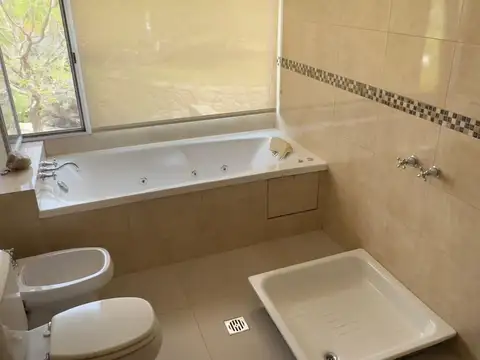 Casa en Venta en Parque Lujan, USD 115.000