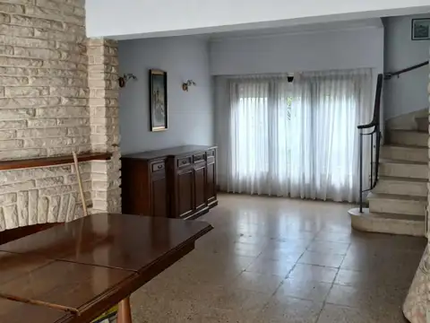 Venta de PH de 4 ambientes - a la calle - Maipu 3800 - Pompeya - Mar del Plata