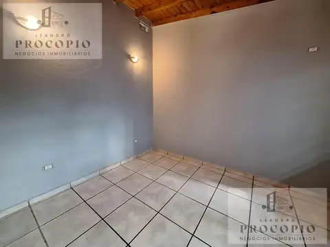 Depto Tipo Casa 3 ambientes con 2 baños