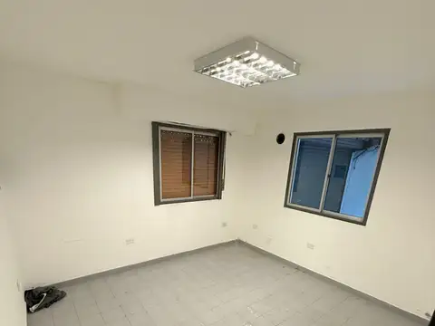 Galpon en Alquiler en Pompeya, $ 2.300.000