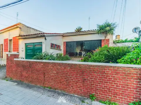 Venta 2 Casas con Renta en Sayago