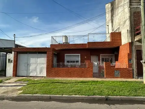 Casa en alquiler en Don Torcuato