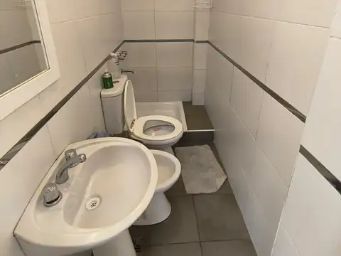Depto Tipo Casa en Alquiler en Liniers, USD 800.000