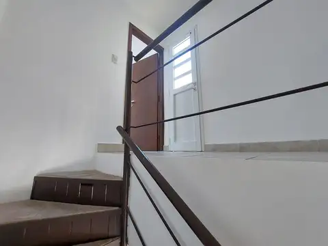 Depto Tipo Casa en Alquiler de 2 dormitorios