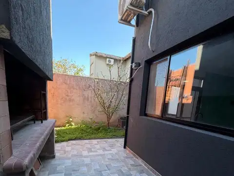 Depto Tipo Casa en Venta en Villa Sarmiento, USD 115.000
