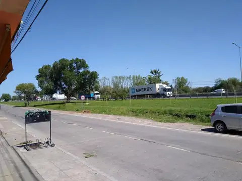 Local en Venta en Loma Verde, USD 270.000
