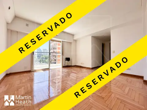 -RESERVADO- Gran semipiso, 7º piso. 2amb. Con cochera fija. Mucho sol y luz natural.