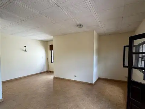 Depto Tipo Casa en Alquiler en Villa Ercilia, $ 350.000