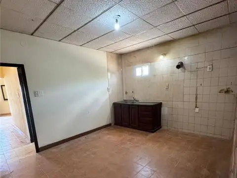 Depto Tipo Casa en Alquiler en Villa Ercilia, $ 350.000