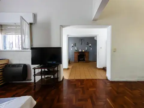 Casa 5 ambientes con 2 baños