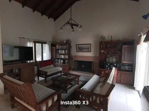 Casa 6 ambientes con 1 baño