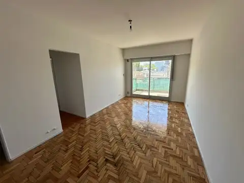 DEPARTAMENTO 3 AMBIENTES CONTRAFRENTE CON BALCÓN - APTO PROFESIONAL