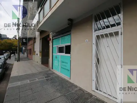 Local en  Arzobispo Espinosa al 300, La Boca