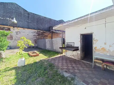 VENTA/PERMUTA- Galpón con oficinas y terreno. España y Hospitales, Rosario.