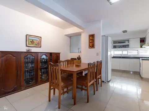 Departamento 5 ambientes con 2 baños