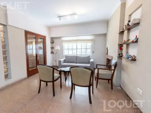 Casa 5 ambientes con 2 baños
