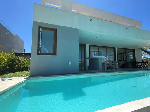 Casa  en Venta en Laguna Grande, Villanueva, Tigre